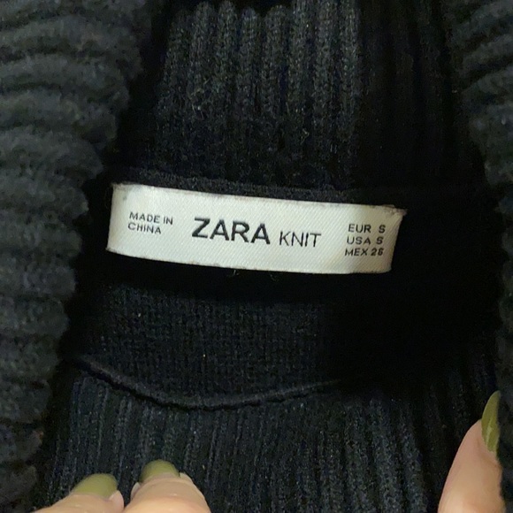 Zara Cropped Knit Turtleneck Sweater - Picture 2 of 2